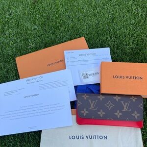 NWT Louis Vuitton Woody Glasses Case GI0372